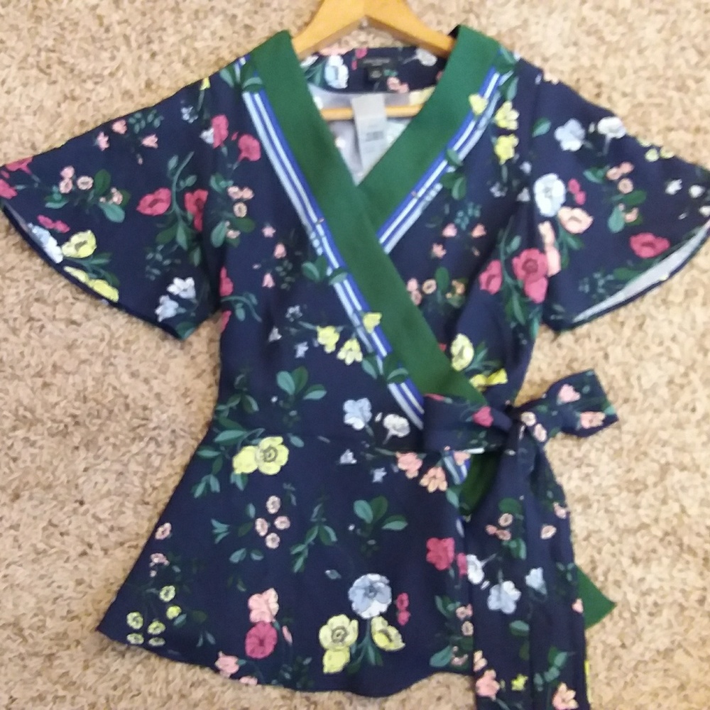 Ann Taylor Women's Wrap Around Top NWT - Picture 1 of 7